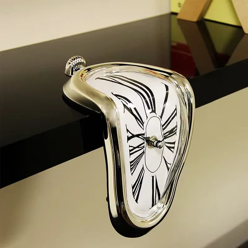 2026 New Novel Surreal Melting Distorted Wall Clocks Surrealist Salvador Dali Style Wall Decororation Home Garden Clock